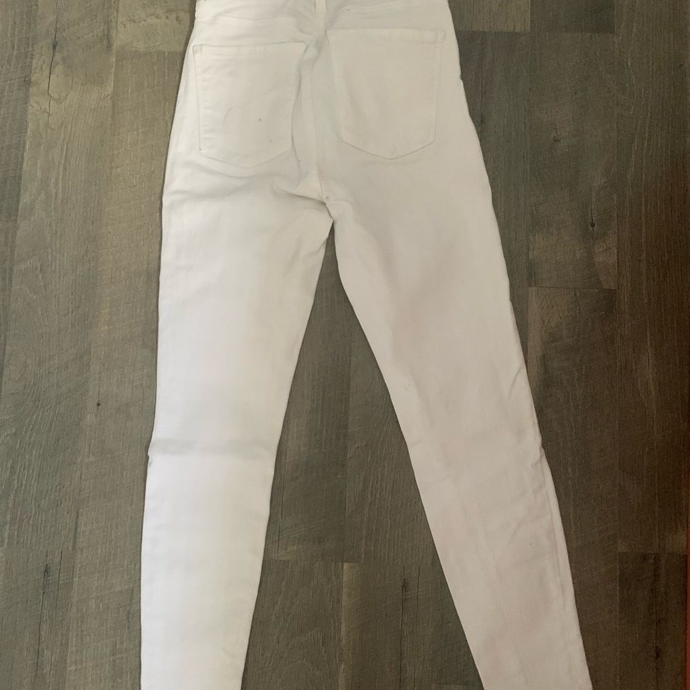 American eagle size 2 regular skinny Jean